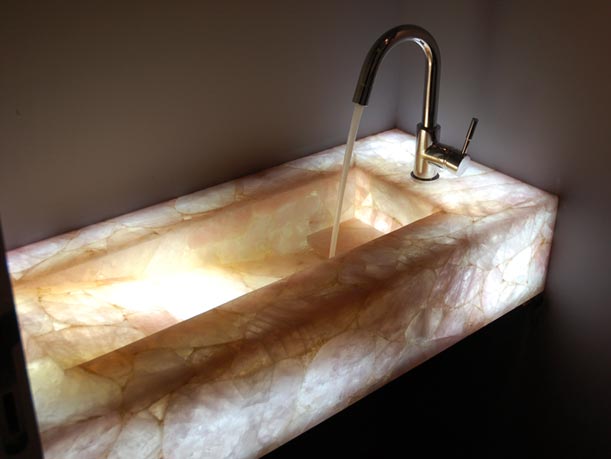 Раковина из натурального камня для ванной