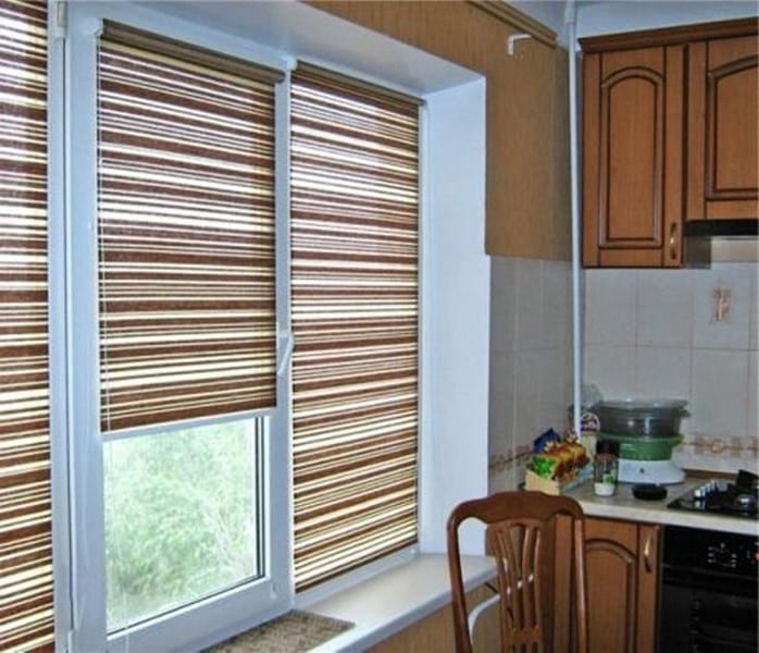 Выбираем шторы, занавески и жалюзи для кухни (30 фото)