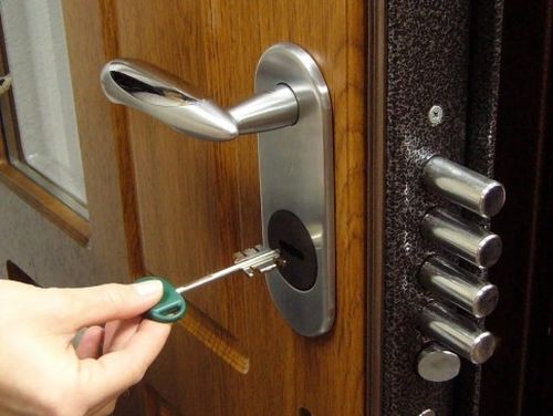 Как открыть дверь, если сломался ключ или замок