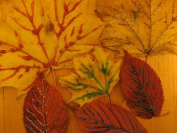 Гирлянды и венок из осенних листьев своими руками