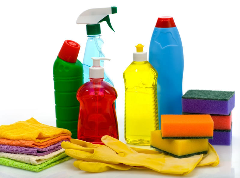 Средство для мытья полов: советы эксперта по выбору