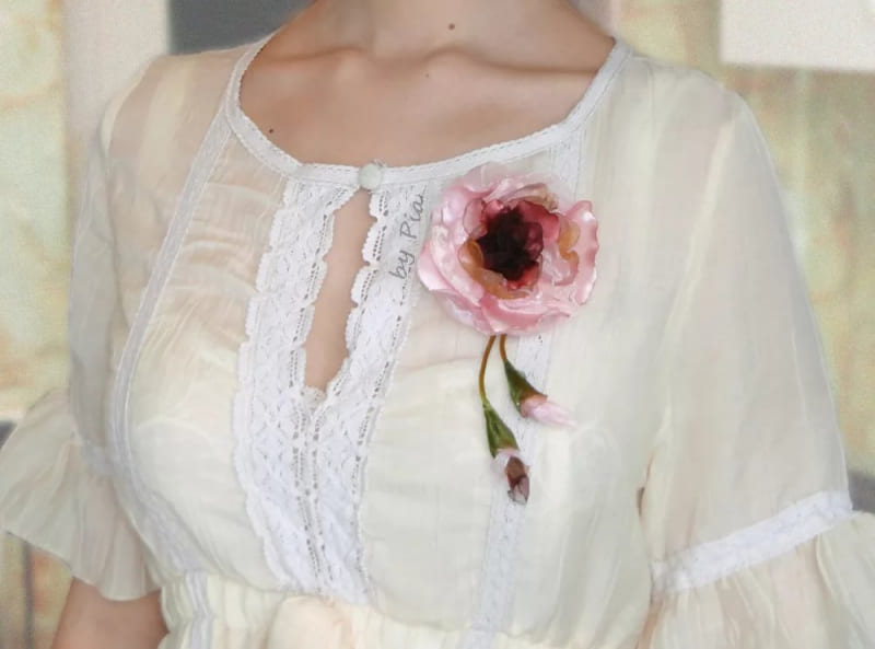 Цветы на платье из ткани своими руками: мастер-класс с фото и видео